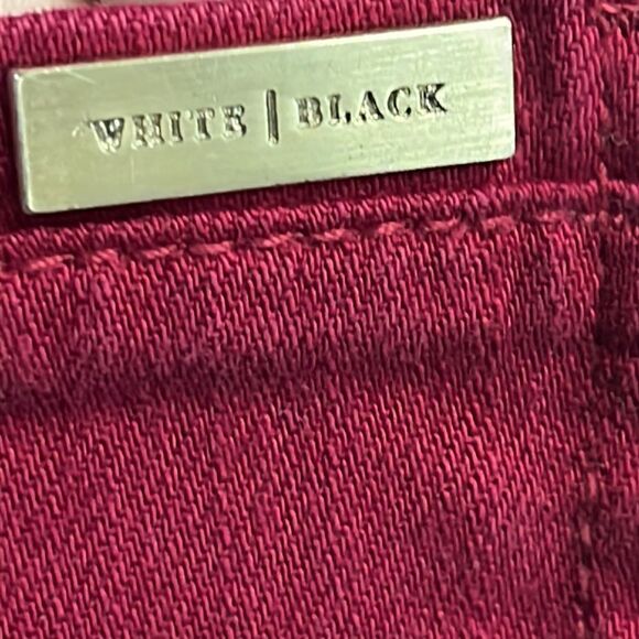 White House Black Market Maroon Slim Leg Blanc Jeans- 4R - Picture 8 of 15